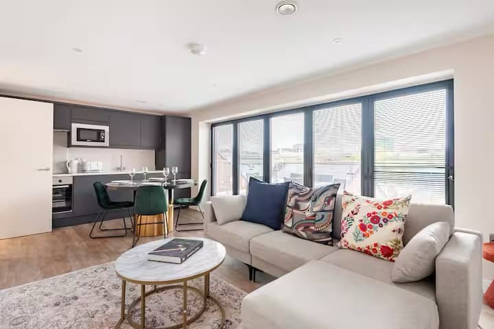 The Penthouse — photo 3