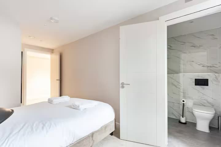 The Penthouse — photo 6
